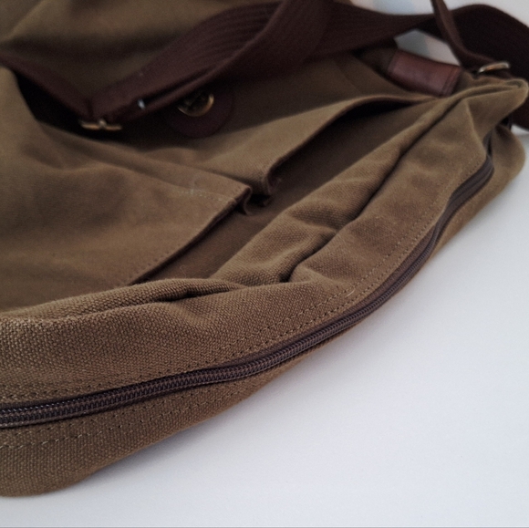 The Limited messenger bag - Picture 5 of 8